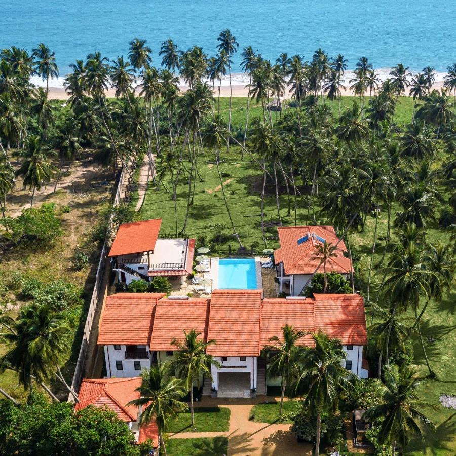 Green Parrot Beach Resort Tangalle Esterno foto