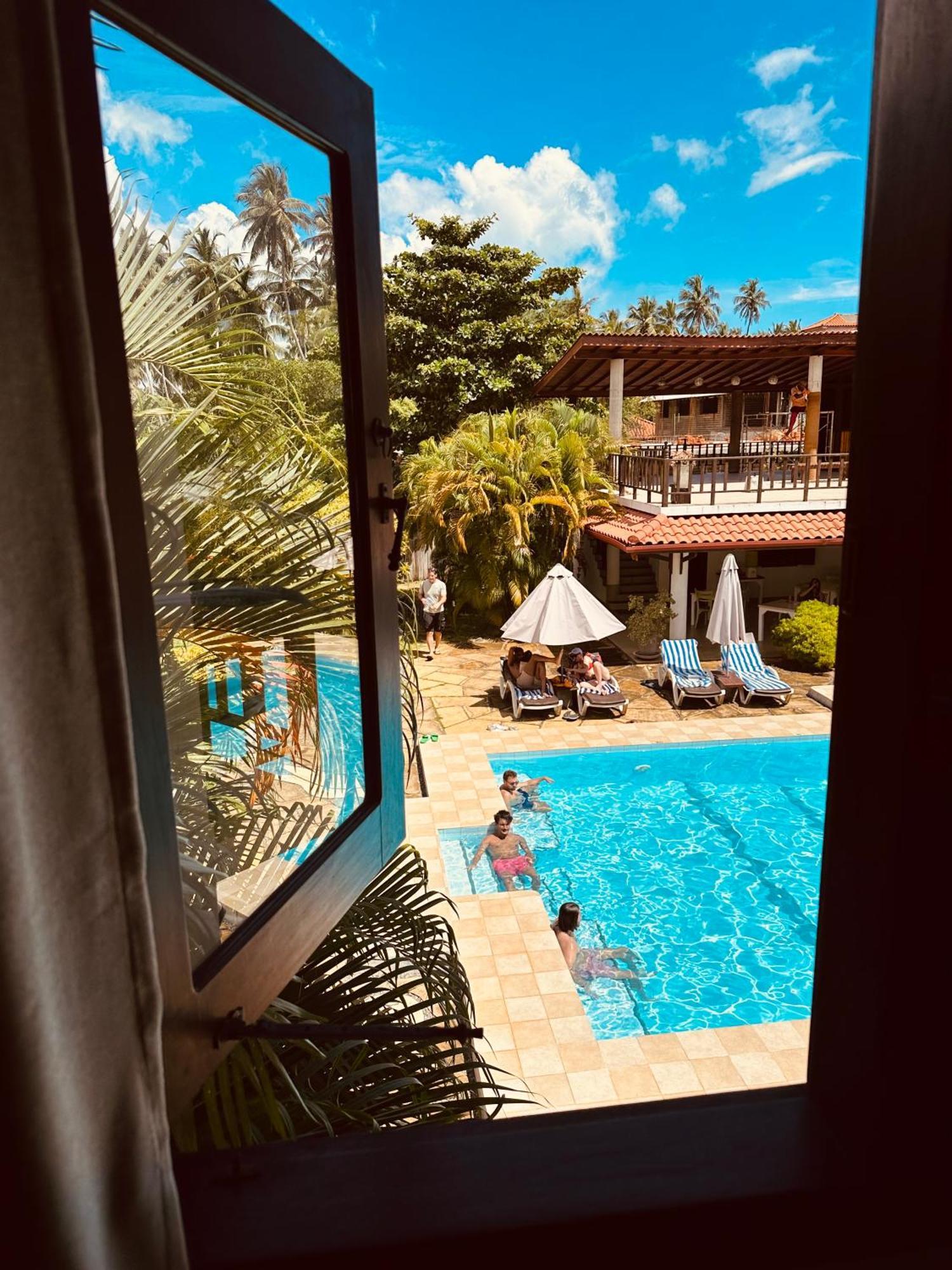 Green Parrot Beach Resort Tangalle Esterno foto