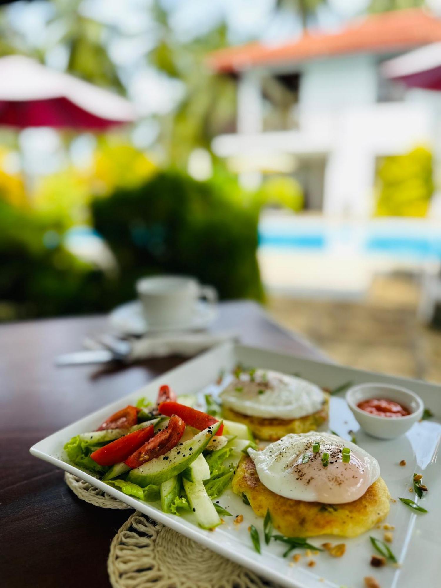 Green Parrot Beach Resort Tangalle Esterno foto