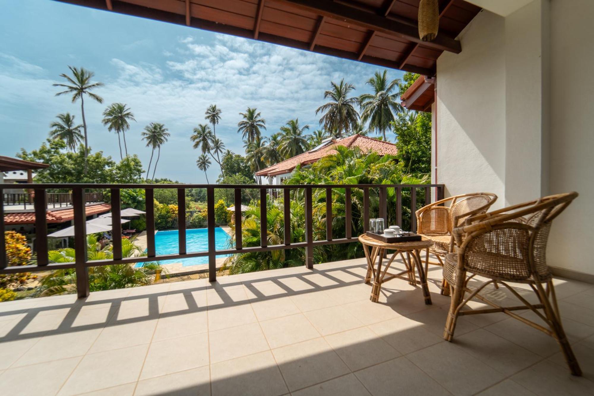Green Parrot Beach Resort Tangalle Esterno foto
