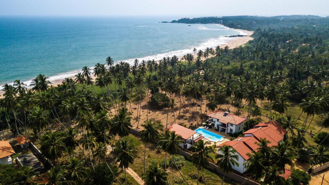 Green Parrot Beach Resort Tangalle Esterno foto