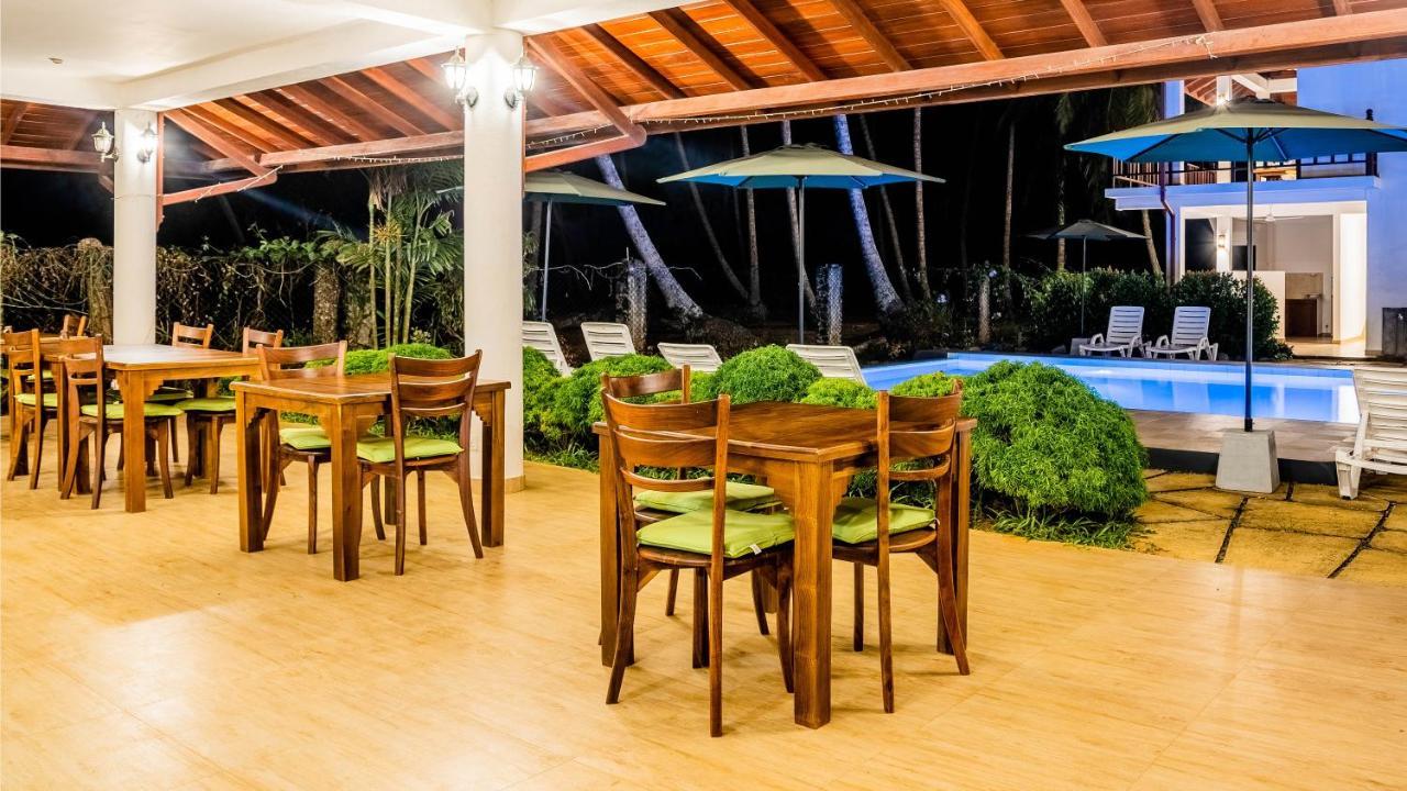 Green Parrot Beach Resort Tangalle Esterno foto