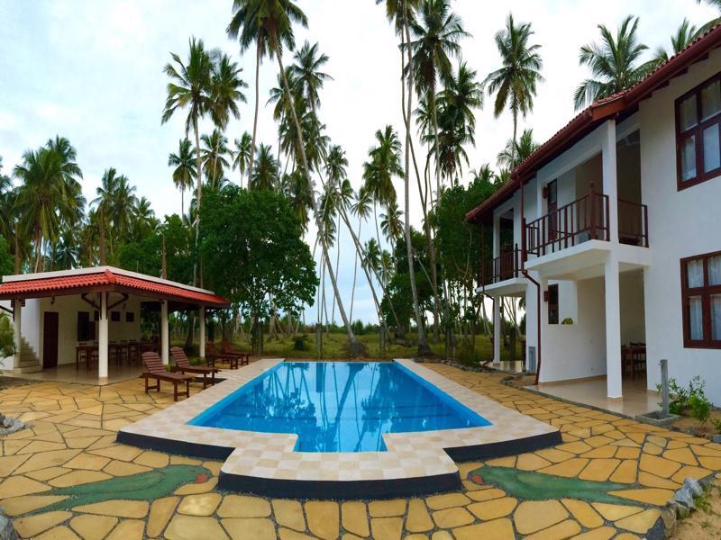 Green Parrot Beach Resort Tangalle Esterno foto